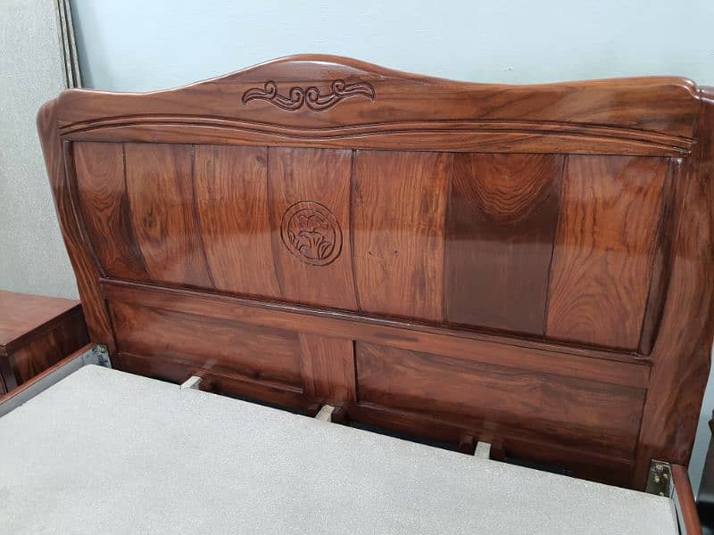 Seesham Solid wood bed set King size New Not used solid wood (call me) 2