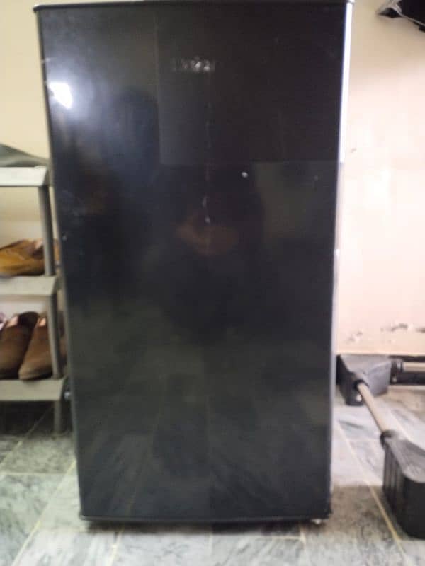 refrigerator with small freezer 2