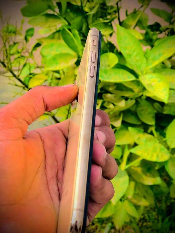 Iphone XS Max Bilkul Lush Condition 10by 10  ha JV 1