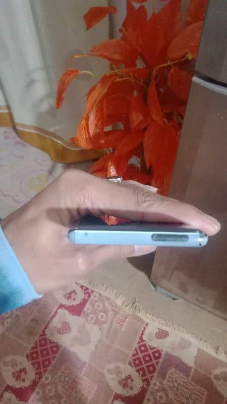 mobile sale karna ha 4