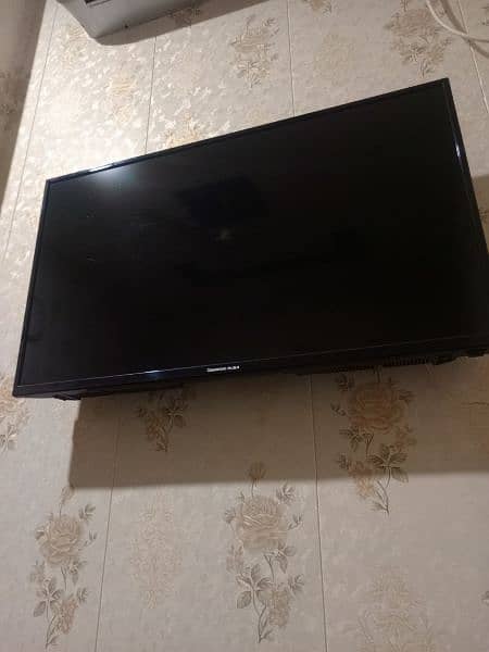 ChanghongRuba 39 inch smart with Etisalat 4k Android box 1