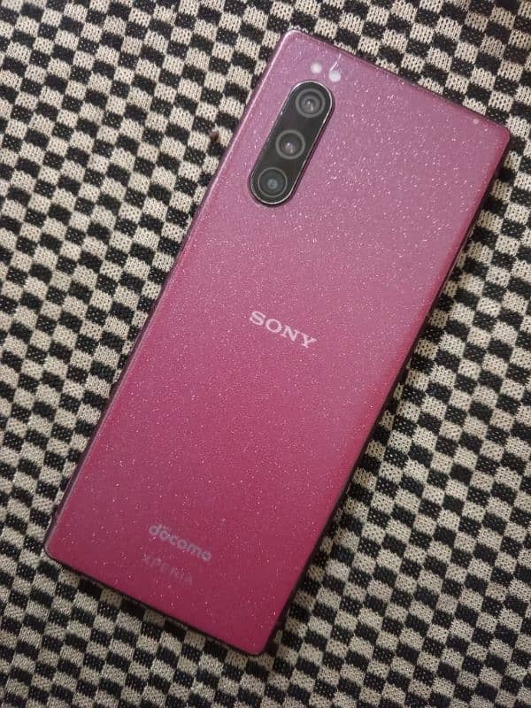 SonY Xperia 5. PTA   4/64 1