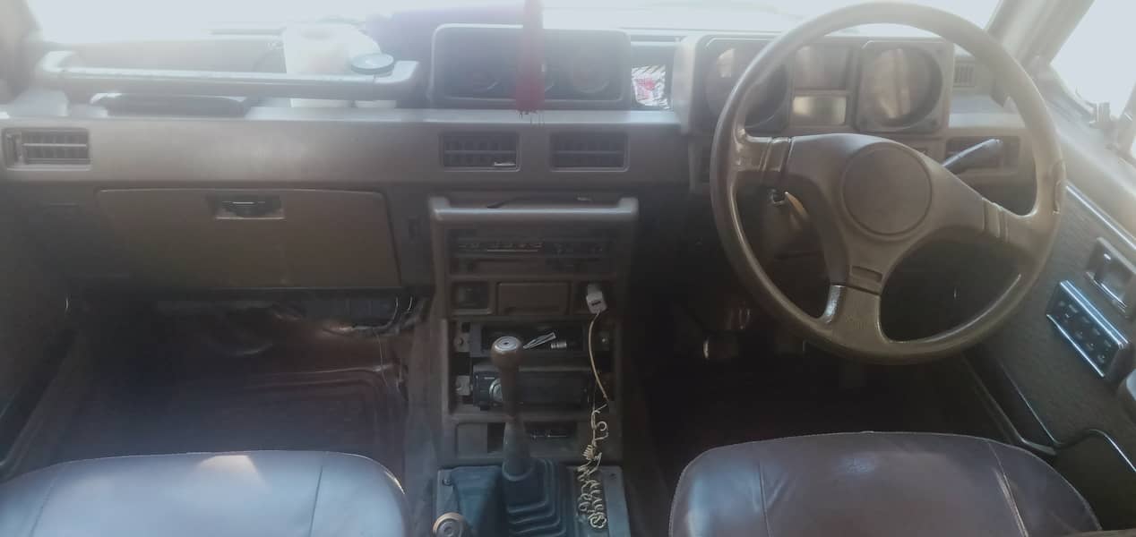 Mitsubishi Pajero Exceed1986 regd 2023. 4