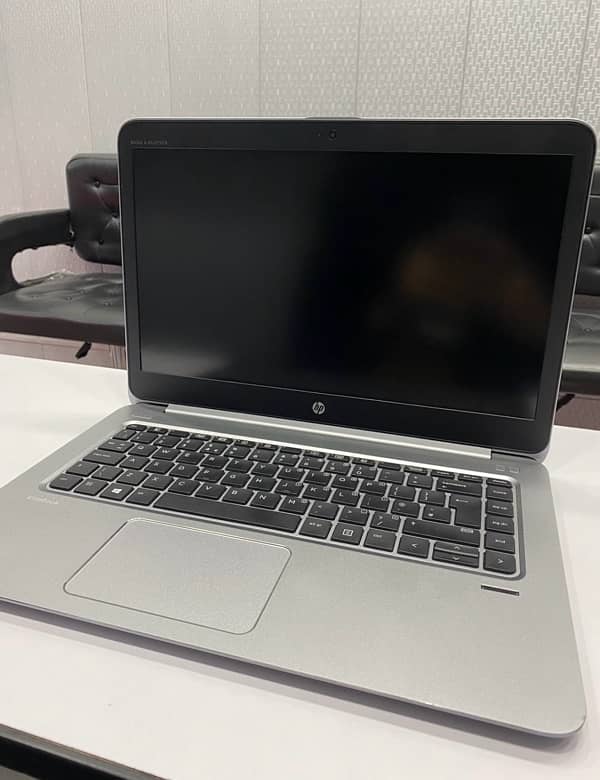 Hp Elitebook folio 1040g3 Core i5-6th gen 8/256 ssd 3