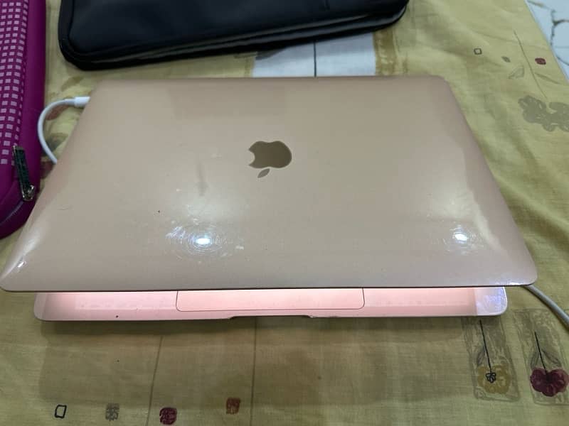 macbook m1 rose gold 8/256 2