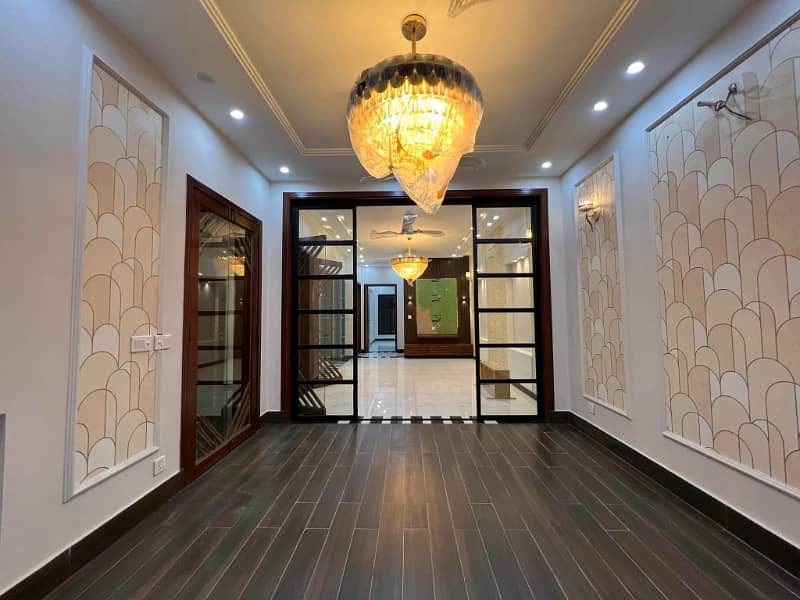 10 Marla Modern Design House For Rent In DHA Phase 3 Block-Z Lahore. 3