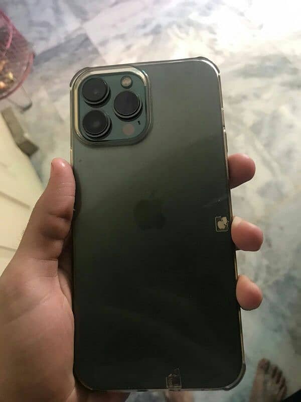 IPhone 13 pro max available 256jv 0