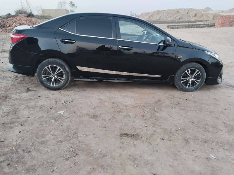 Toyota Corolla XLI 2018 total genuine X grandi bani hui h 1