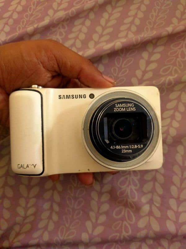 Samsung Galaxy camera zoom 1