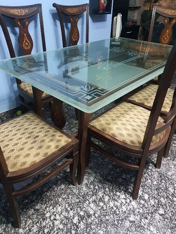 slightly used dining table with 6 chairs 3