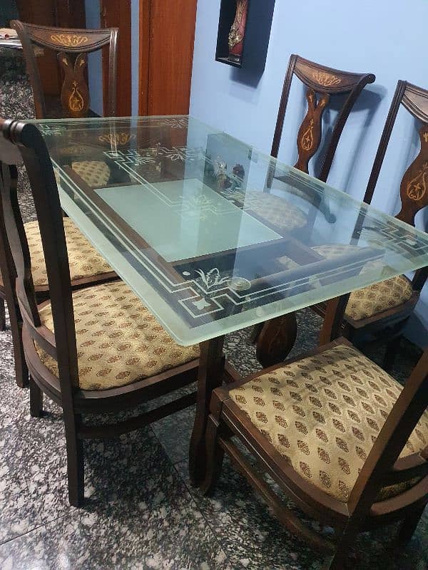 slightly used dining table with 6 chairs 7