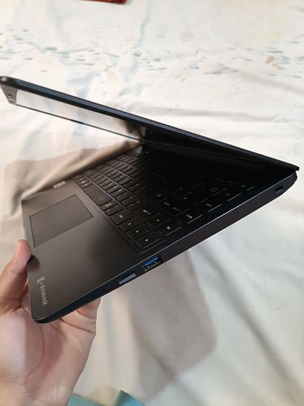 Toshiba Dynabook i5 10th gen laptop 1