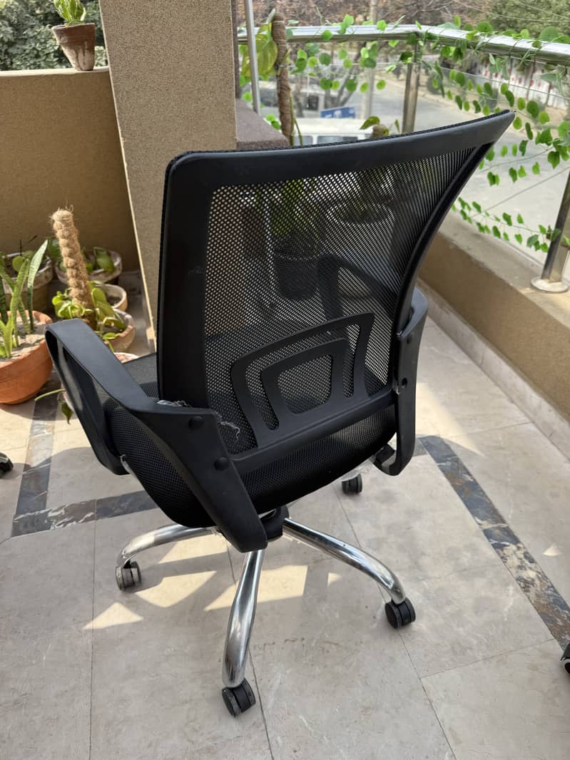 Office Chairs - almost new - hardly used 1