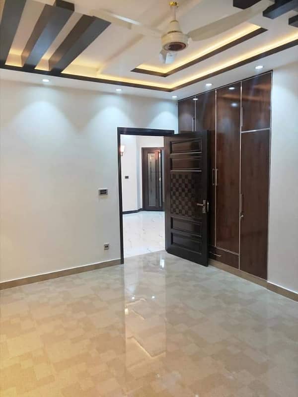 6 Bedroom One Servant Room Attach Washroom For Rent G 13 Islamabad 22