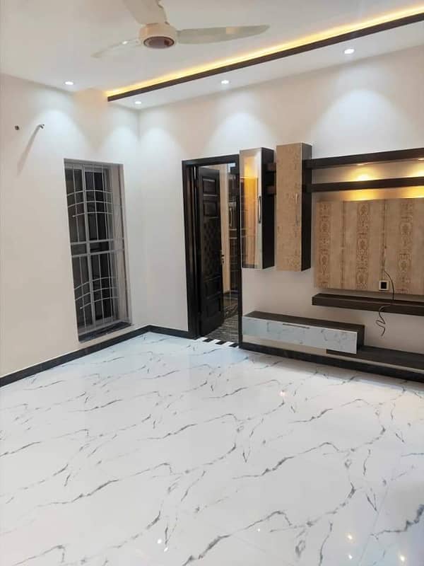 6 Bedroom One Servant Room Attach Washroom For Rent G 13 Islamabad 24