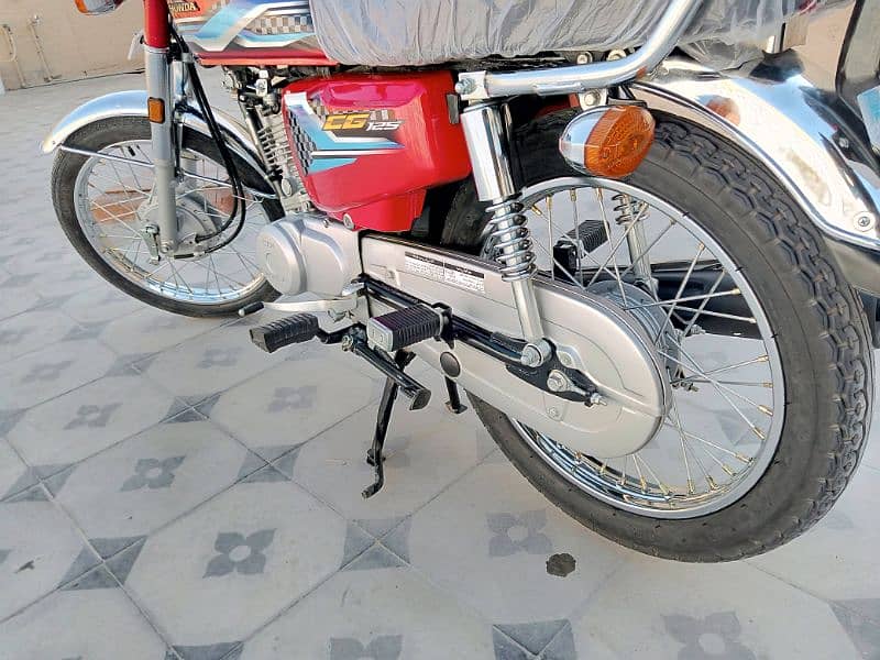 HONDA 125 MODEL 2K24 ISLAMABAD 1ST OWNER 5700KM USED FRESH BIKE 2