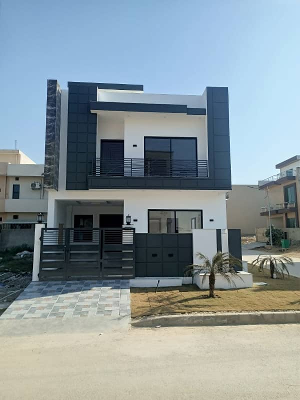 Corner house for sale in B-17 islamabad 1