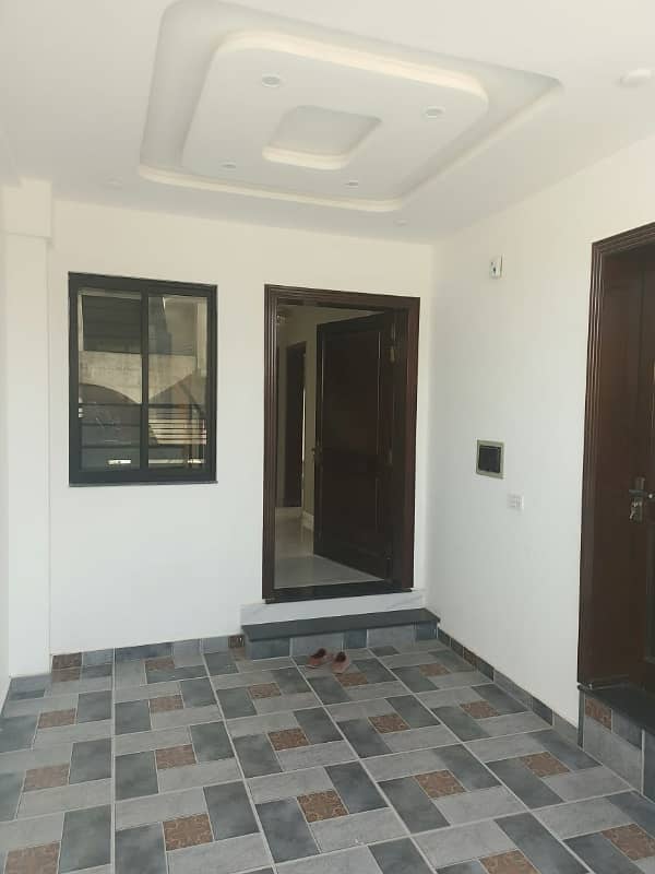 Corner house for sale in B-17 islamabad 4