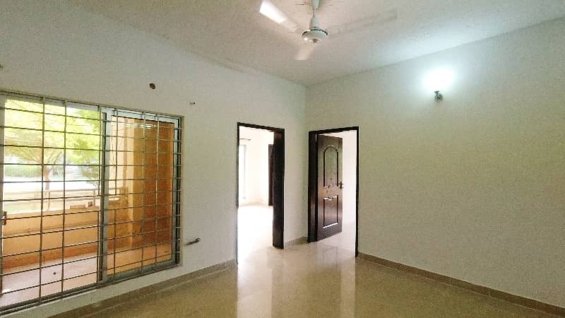 05 MARLA Beautiful Flat Available For Rent IN Askari 11 Sector C 9