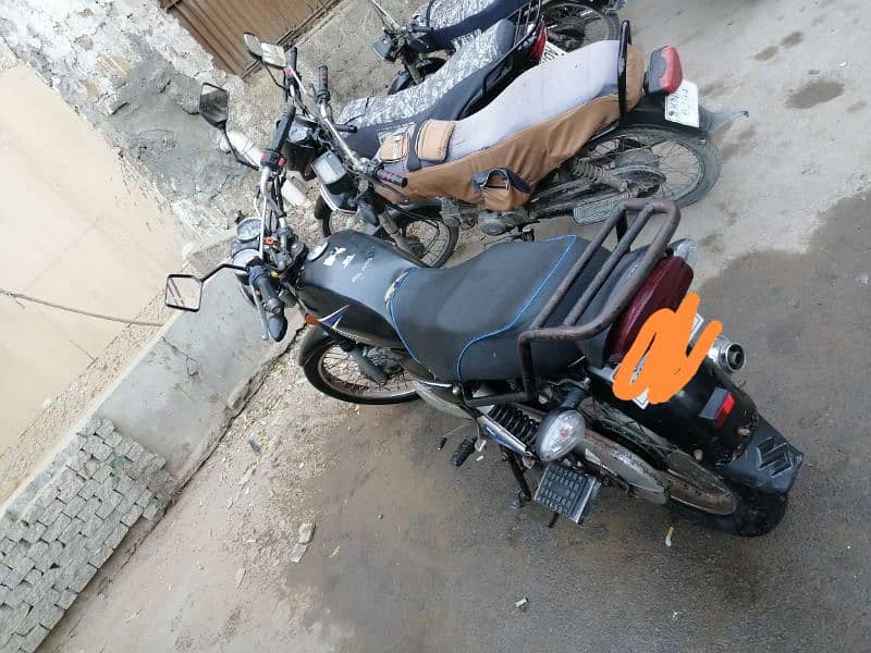 Suzuki GS 150 2015 0