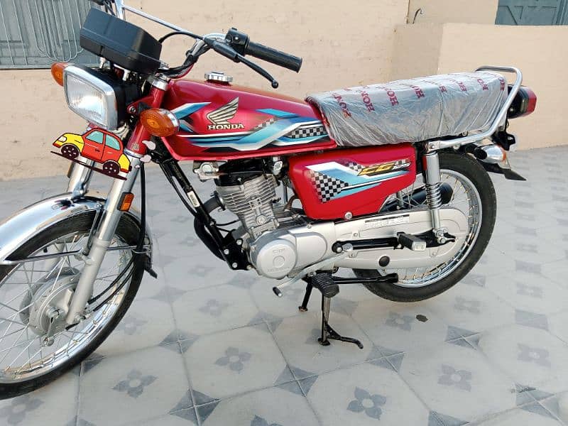 HONDA 125 MODEL 2K24 ISLAMABAD 1ST OWNER 5700KM USED FRESH BIKE 0