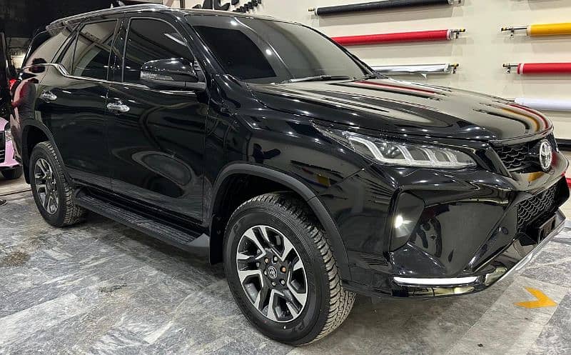 Toyota Fortuner Legender 2023 1