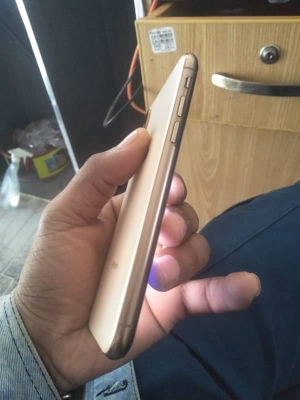 i phone xs not pta only battery change h condition 10/10 3