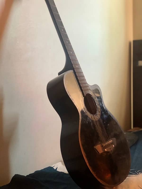 Urgent Sale: Guitar Available 1