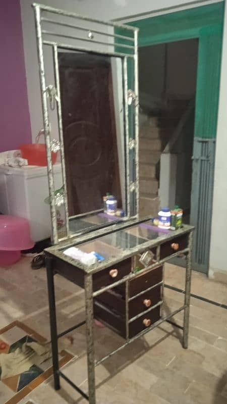 urgent sale complet bedroom set 13