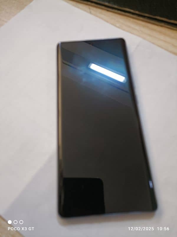 Tecno spark 20pro plus 8/256(box and charger) 6