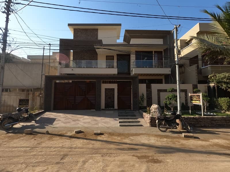 A Prime Location 416 Square Yards House Is Up For Grabs In North Nazimabad 0