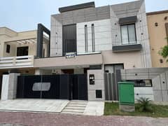 10 Marla Brand New House For Sale In Shaheen Block, Bahria Town Lahore.