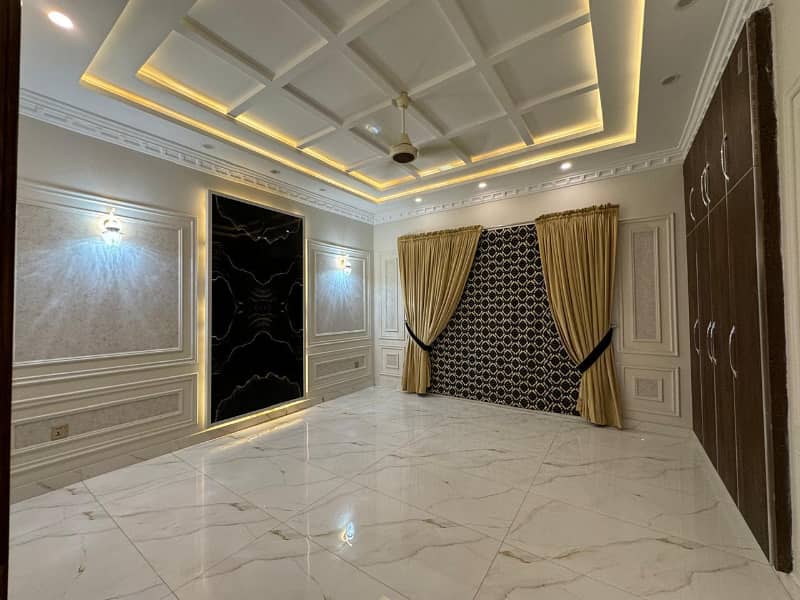 10 Marla Brand New House For Sale In Shaheen Block, Bahria Town Lahore. 9