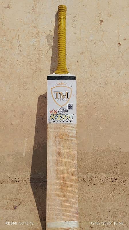 TM King Edition Bat 2