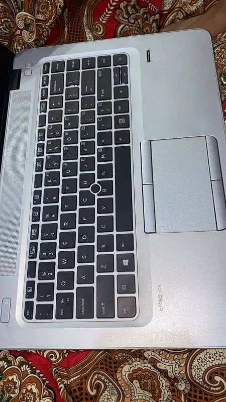 HP EliteBook 840 G3 Core i7 (6th Generation) 2