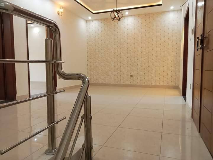 5 Marla Beautiful House Available For Sale In Johar Town 8