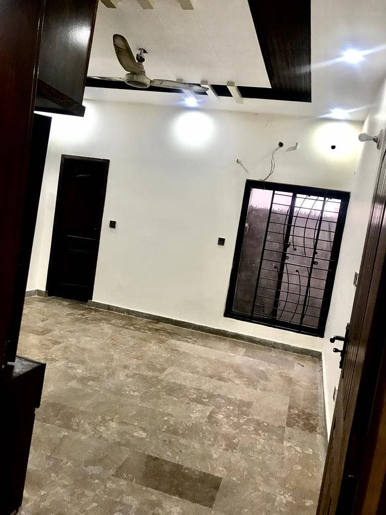 LDA Avenue 1 upper portion for rent 7