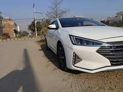 Hyundai Elantra 2022