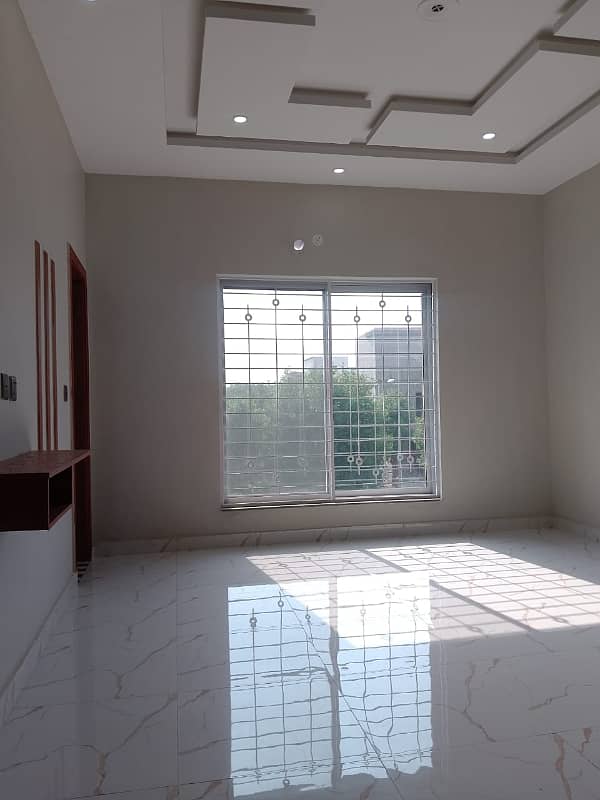 Facing Park 8 Marla Newly Build House With Premium Amenities Is Ready For Sale In D Block 10