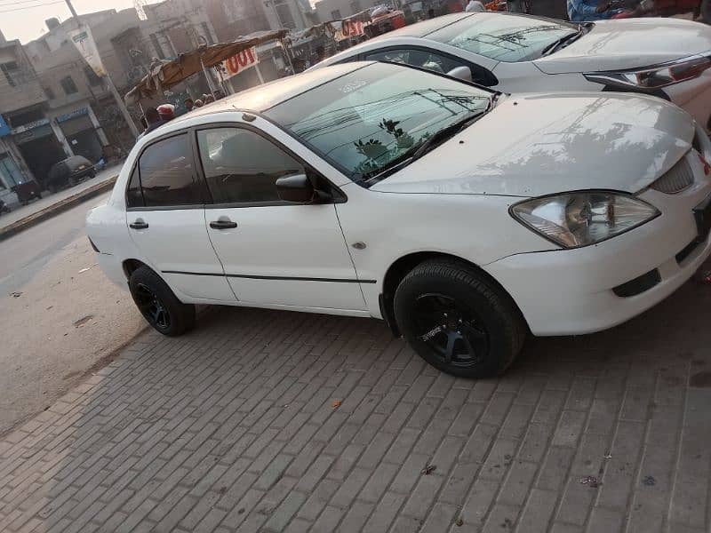 Mitsubishi Lancer 2005 8