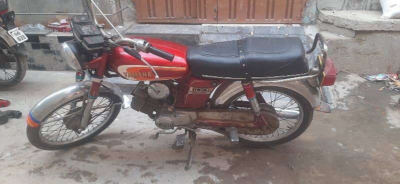 yamaha 100 0