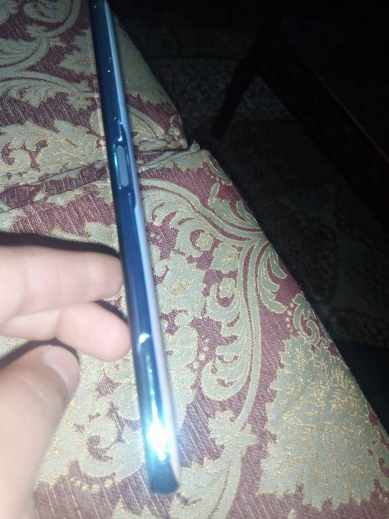 I am selling infinix note 7 0