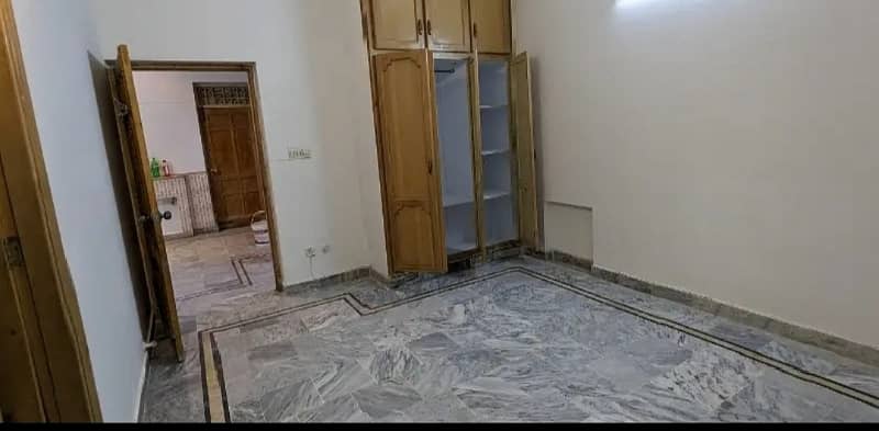 G-11 size 30*60 Ground Floor Portion For Rent 5