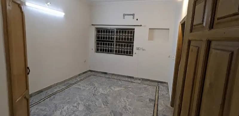 G-11 size 30*60 Ground Floor Portion For Rent 7