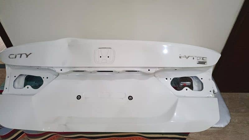 Honda City Car Trunk Lid/Diggi in White Colour (Model 2022) 1