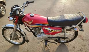 HONDA CG 125 2019 IN BRAND NEW CONDITION