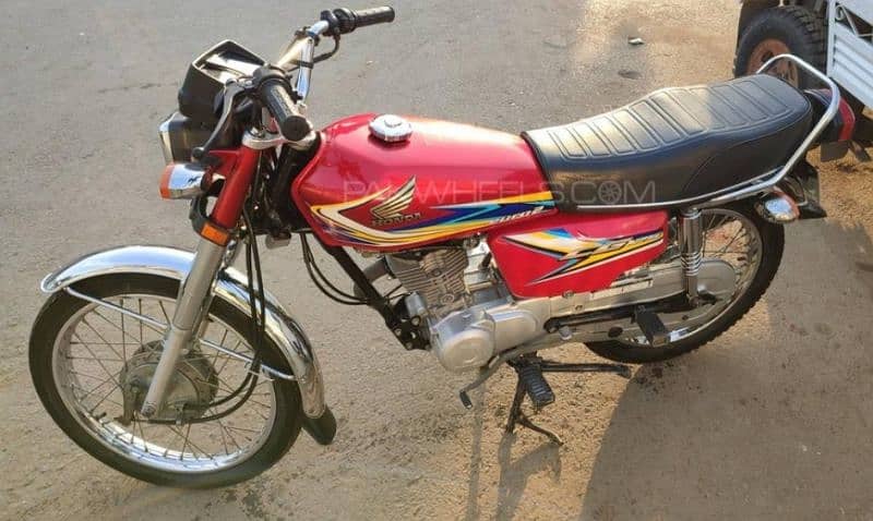 HONDA CG 125 2019 IN BRAND NEW CONDITION 2