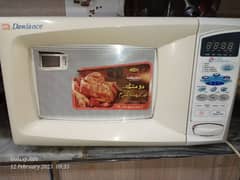 New Dawlance Microwave Oven.