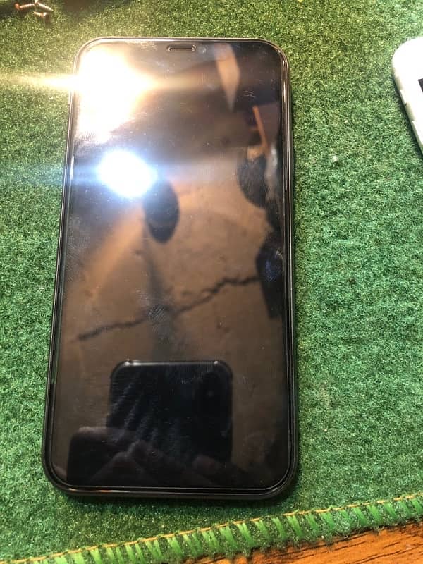 iPhone 11 for sale 10/10 JV :contact (03415106445) 3