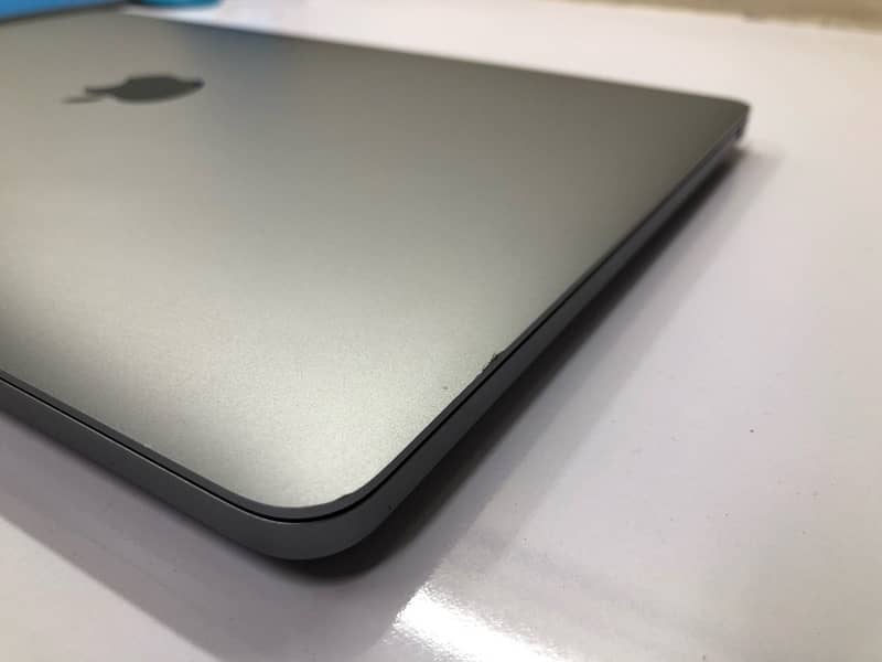 Apple MacBook Pro 13” 2020 M1 1